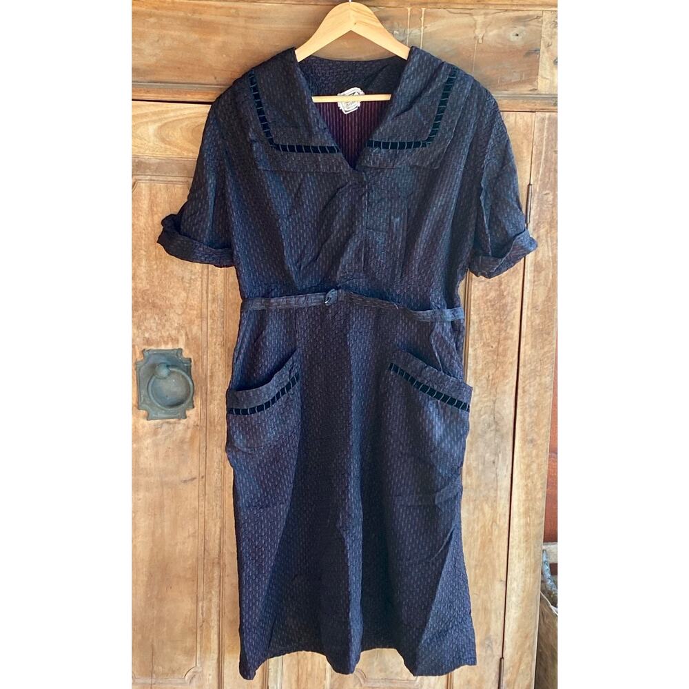 Vintage 1940s Fashioned By Form Fit Dresses New York Black Dress M